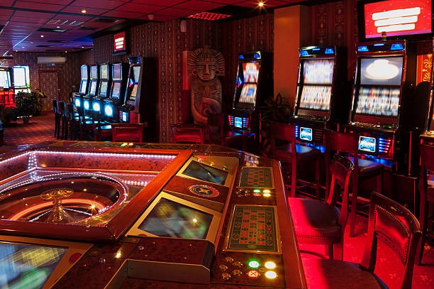Big Bass Bonanza slot game interface showing five reels and fishing-themed symbols